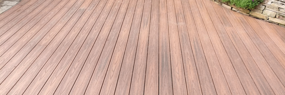 Quality Garden Hardwood Decking & Composite Design